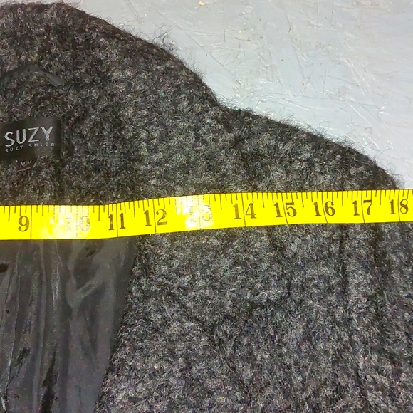 Winter coat - Picture 6 of 7